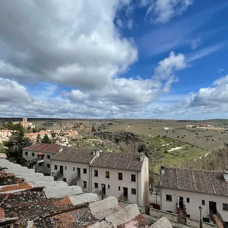 Apartamentos- Hospederia Templarios فندق 3*