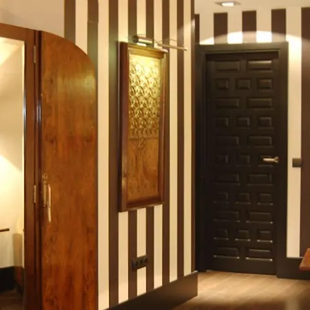 Apartamentos- Hospederia Templarios 3*