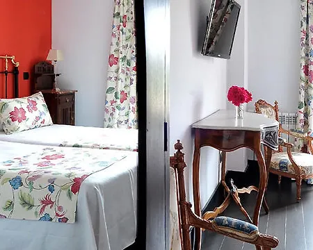 Apartamentos- Hospederia Templarios 3*
