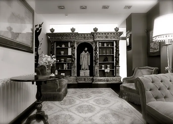 Apartamentos- Hospederia Templarios 酒店 3*