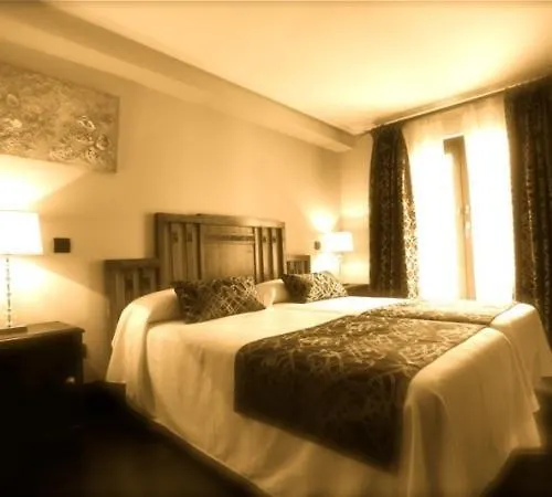 Apartamentos- Hospederia Templarios 酒店